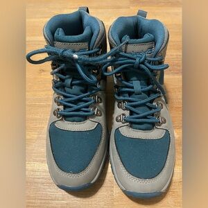 Avalanche Boulder Teal and Gray Hiking Boots, Women’s 7